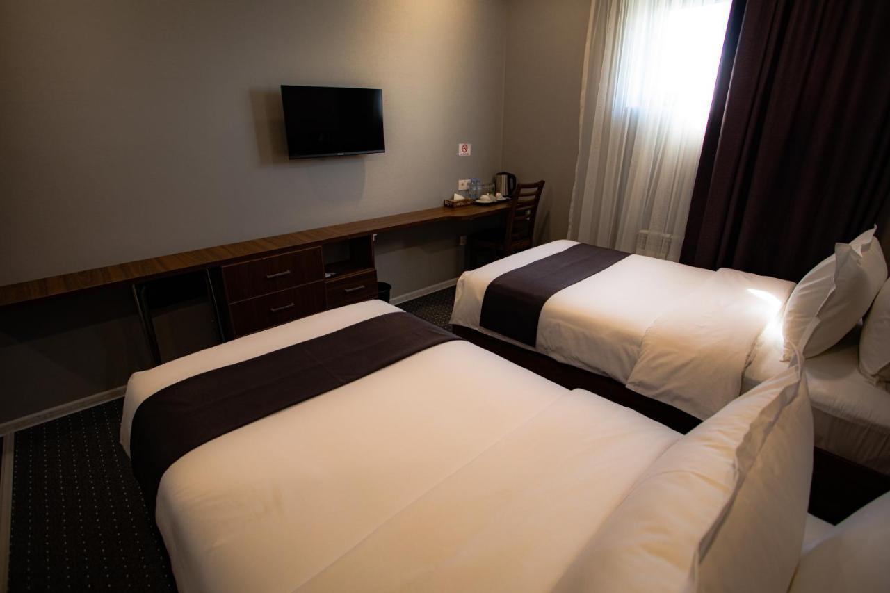Sharaf Hotel Tashkent Exterior photo